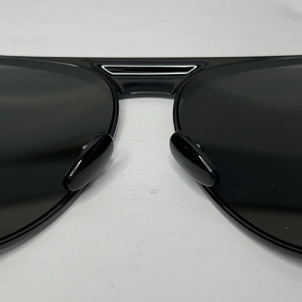 Authentic Gucci super light, stylish and bold design. The latest Gucci GG0908s